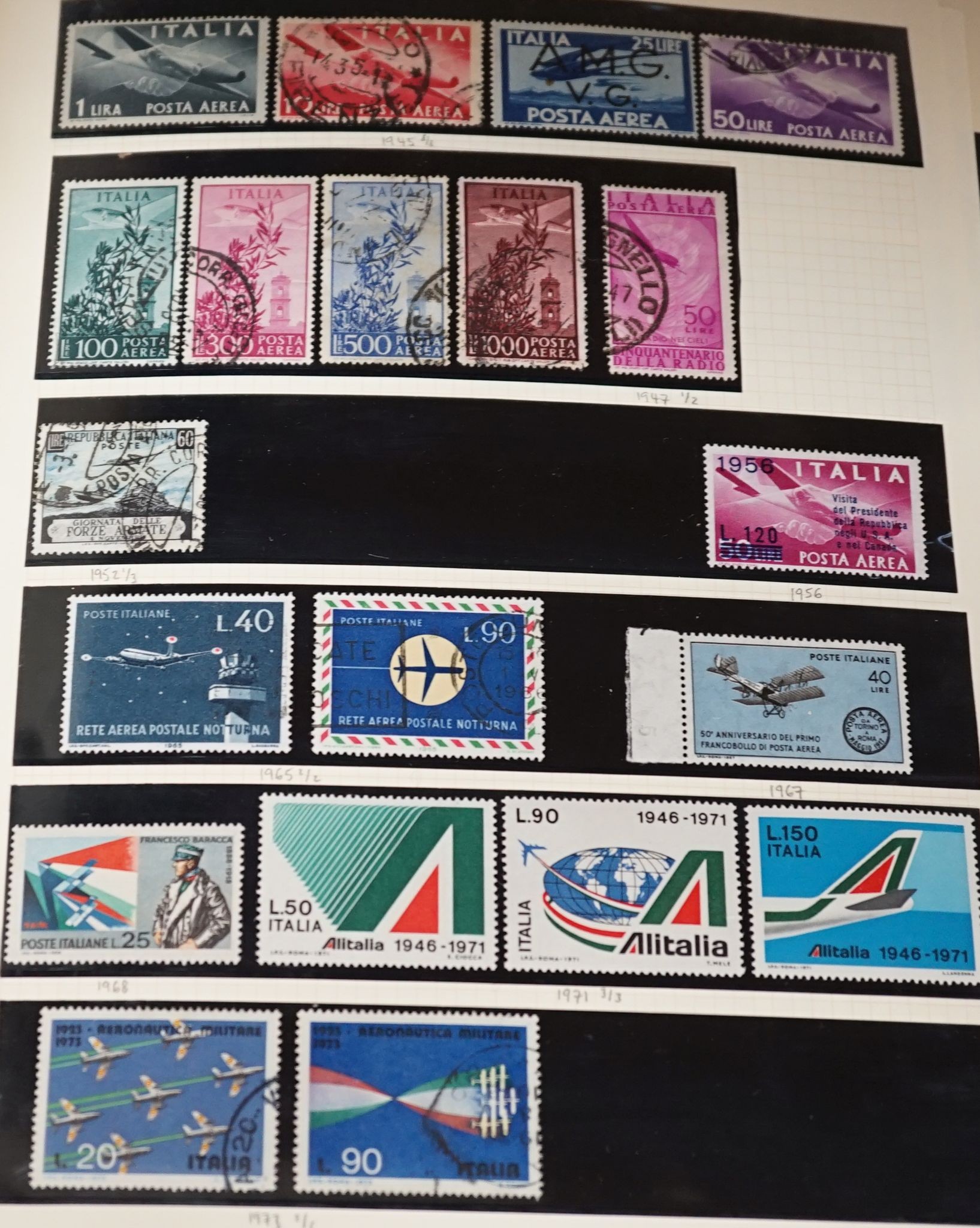 An unusual collection of World stamps and First Day Covers, all featuring aeroplanes and aviation